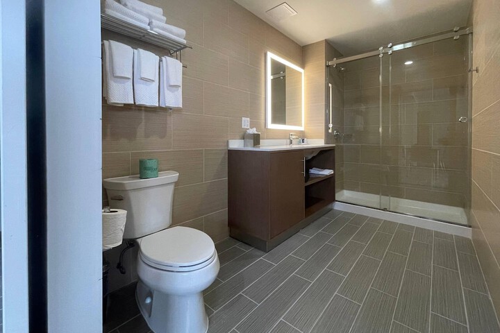 MainStay Suites Bronx - Belmont