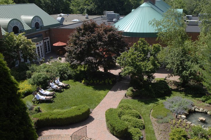 Hotel Exterior 28 of 30