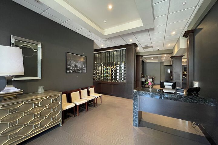 Holiday Inn & Suites Farmington Hills - Detroit NW by IHG