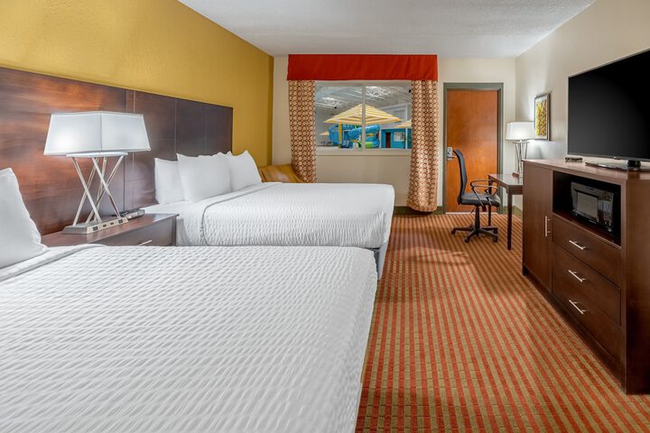Room 32 of 83