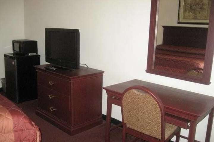 Room 14 of 27