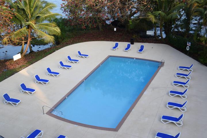 Hilo Hawaiian Hotel Trademark Collection by Wyndham