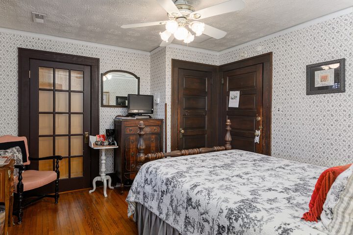Room 54 of 63