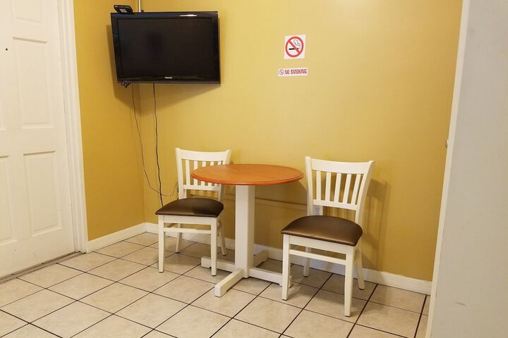 Room 25 of 79