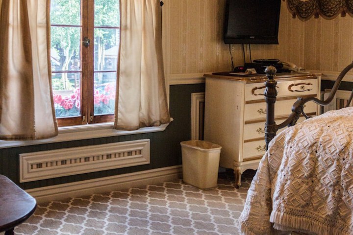 Room 181 of 223