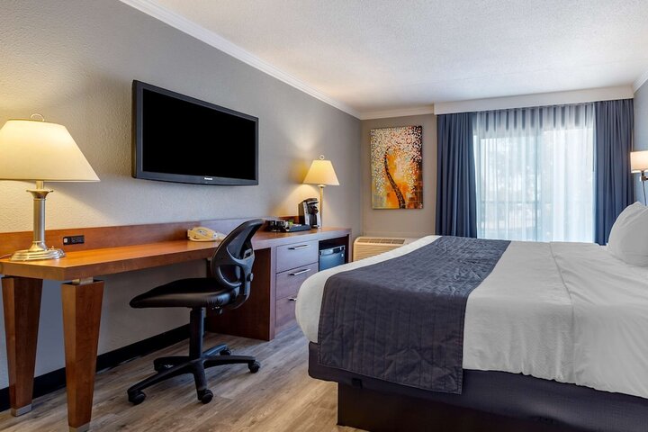 Room 25 of 53