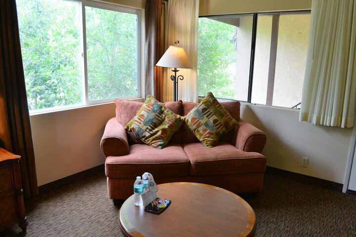 Room 30 of 48