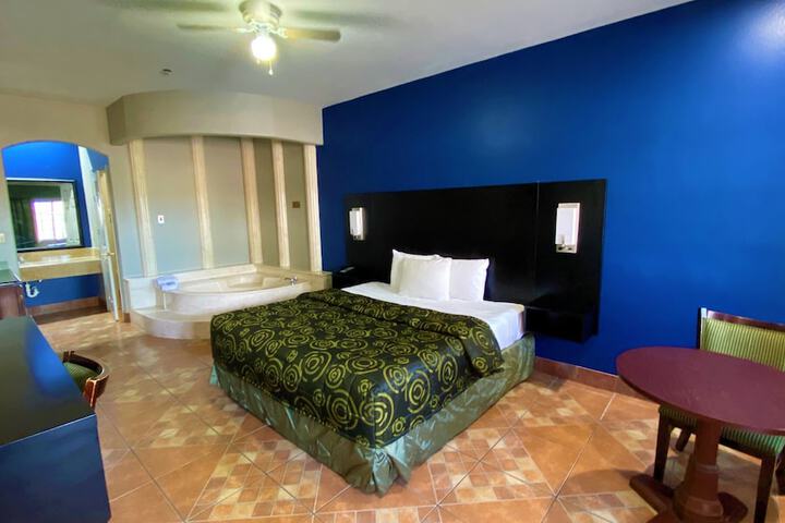 Room 16 of 20