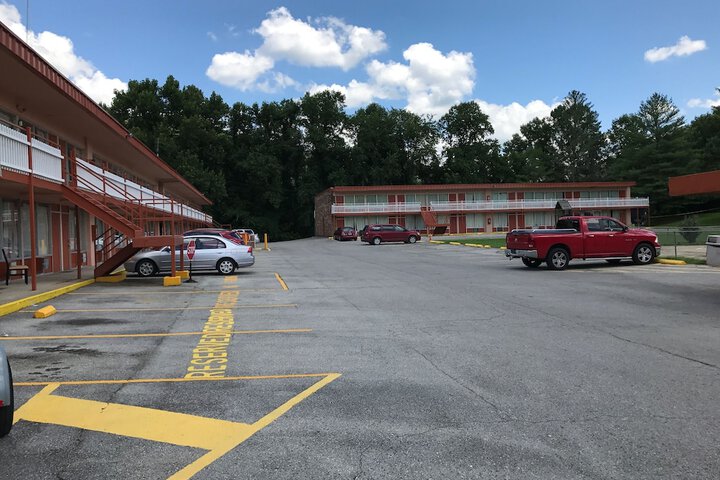Daniel Boone Motor Inn