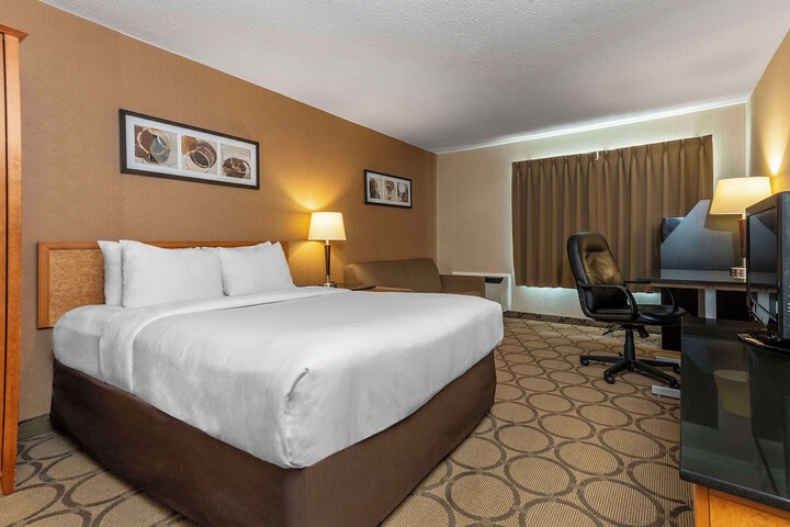 Room 10 of 34