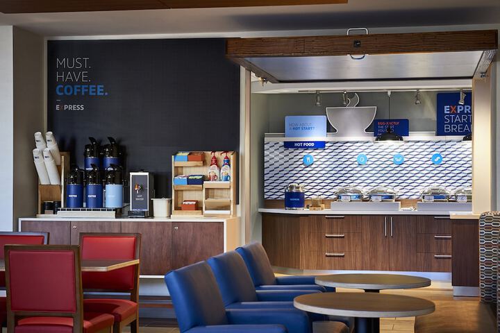 Breakfast/Coffee Service 61 of 68