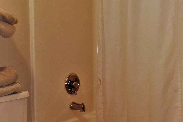 Room 32 of 41