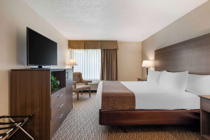 Room 20 of 32