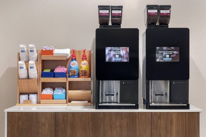 Holiday Inn Express & Suites Buford NE - Lake Lanier by IHG
