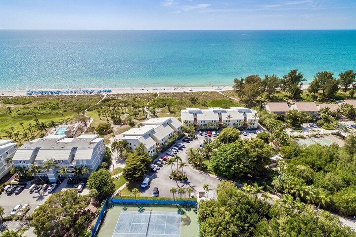 South Seas Beach Villa 2001