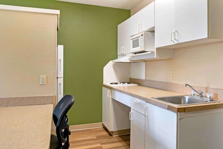 Extended Stay America Suites Detroit Madison Heights