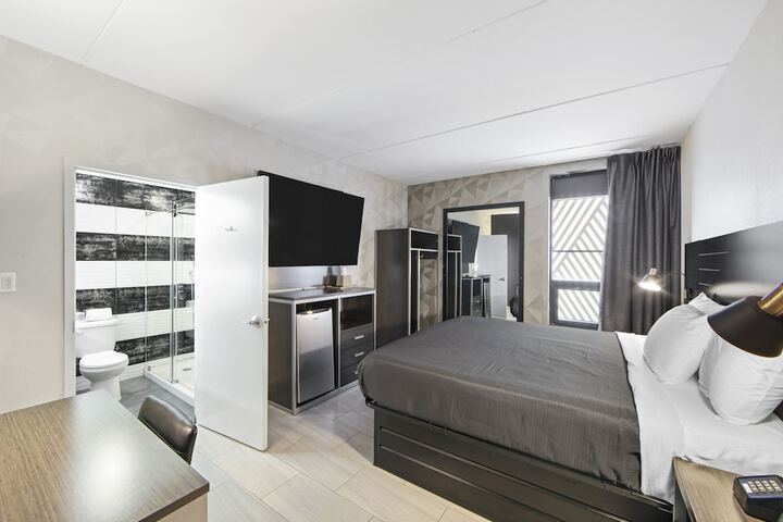Room 14 of 21