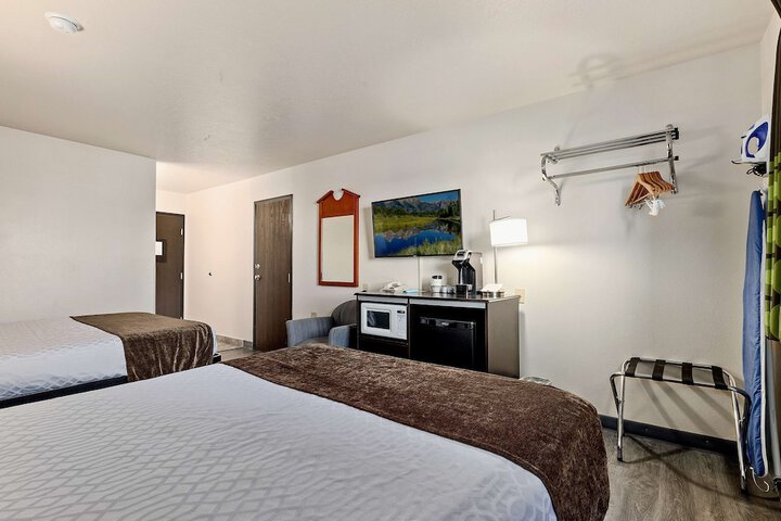 Room 17 of 36