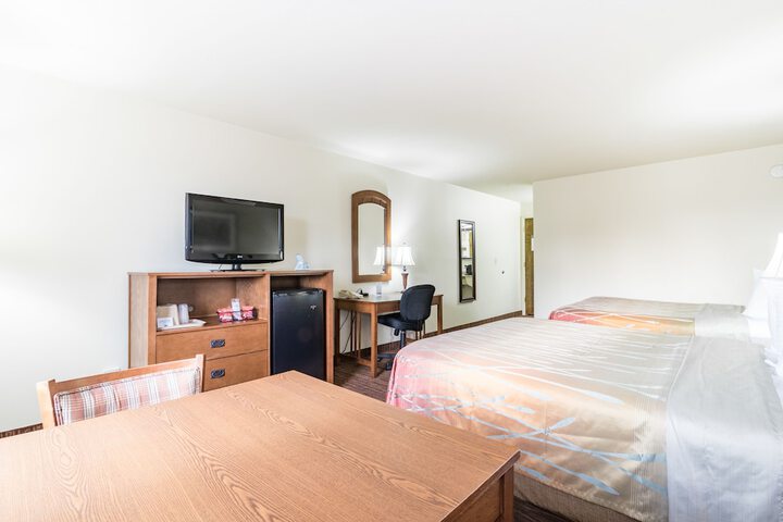 Room 16 of 34