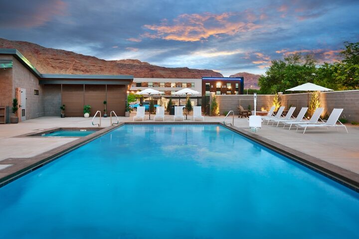 Pool 4 of 36