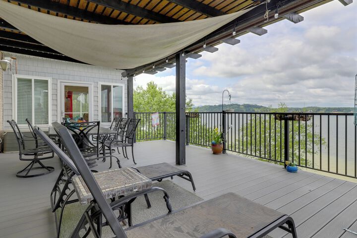 Spacious Baneberry Home w / Lake Douglas Views!