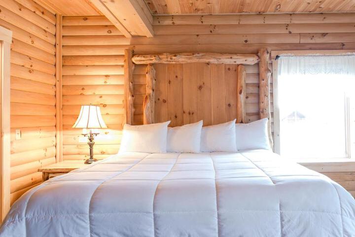 Coblentz Country Lodge by Amish Country Lodging
