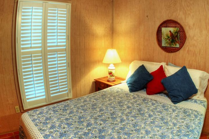 Room 33 of 61
