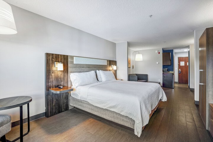 Holiday Inn Express & Suites Jacksonville - Atlantic Beach by IHG
