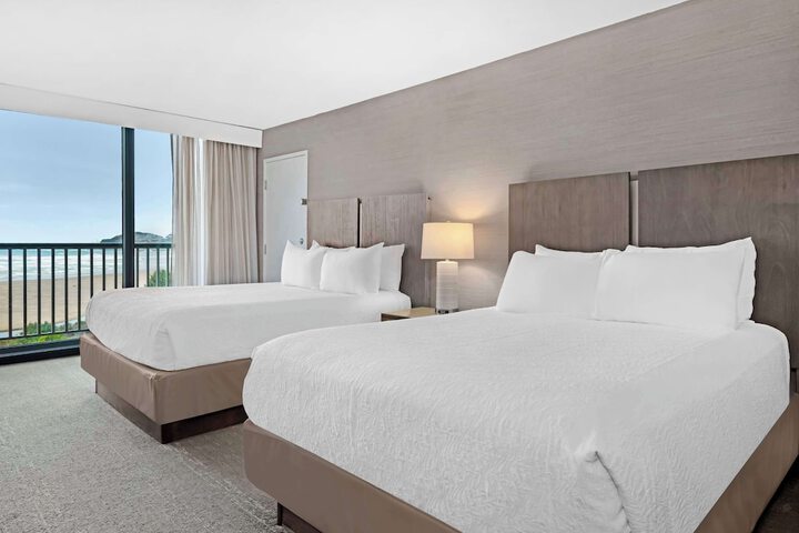 Best Western Plus Agate Beach Inn