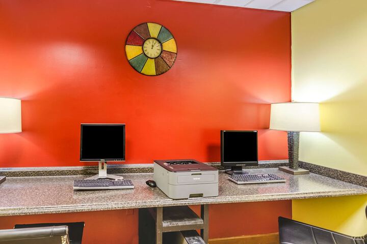 Business Center 41 of 41