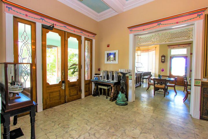 Southernmost House - Adult Exclusive