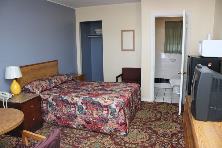 Room 16 of 16