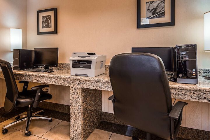 Business Center 15 of 15
