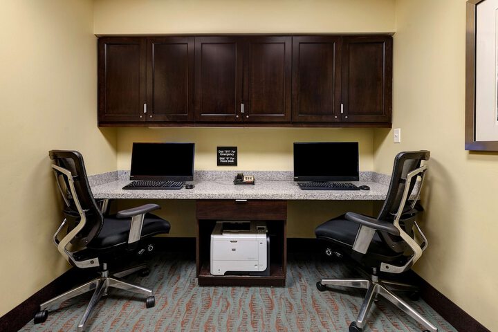 Business Center 44 of 44