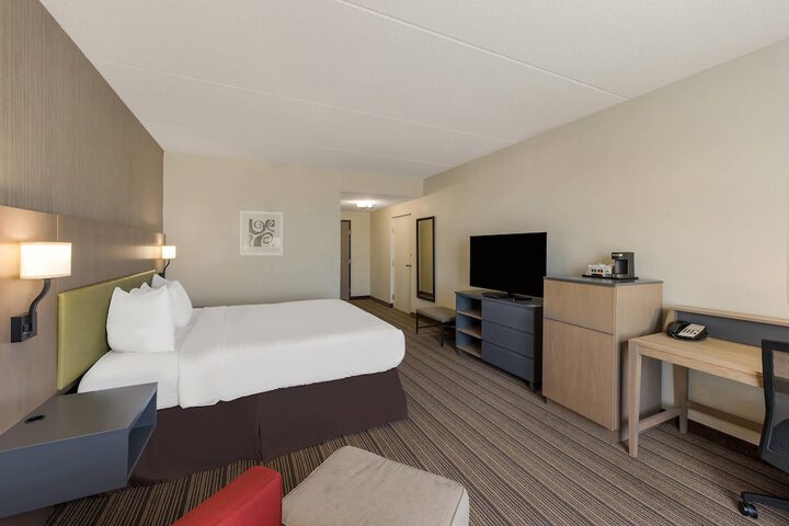 Country Inn & Suites by Radisson Findlay, OH