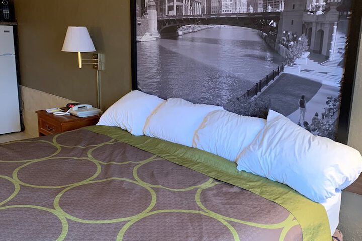 Room 18 of 27