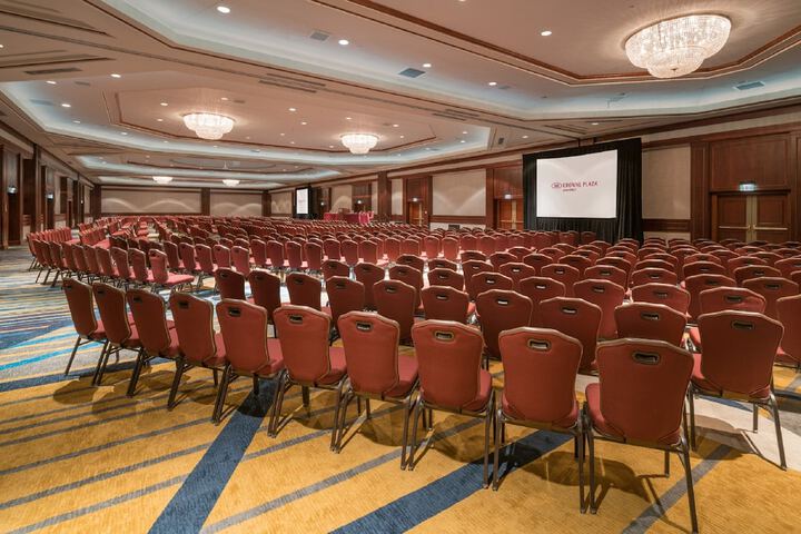 Ballroom/Hall 83 of 89