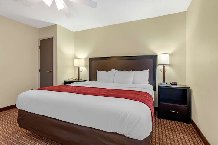 Comfort Inn & Suites Warsaw near US-30