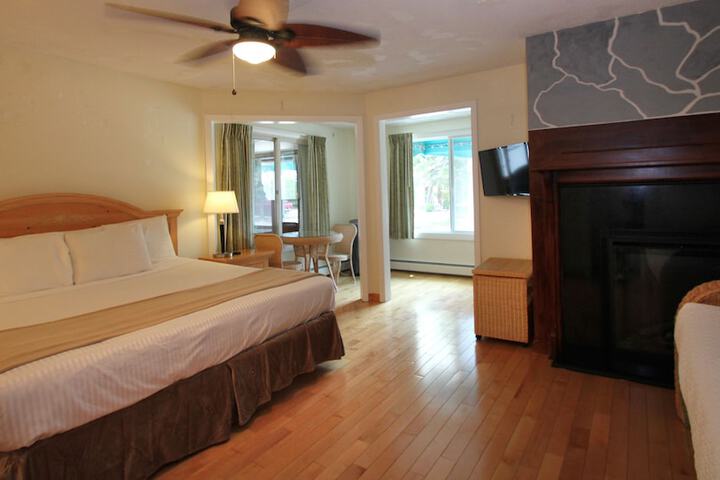 Sea Cliff House Motel
