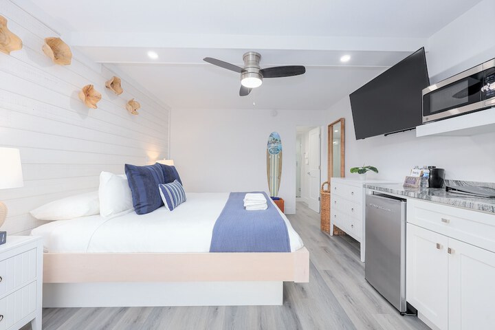 Siesta Key Beach Resort and Suites
