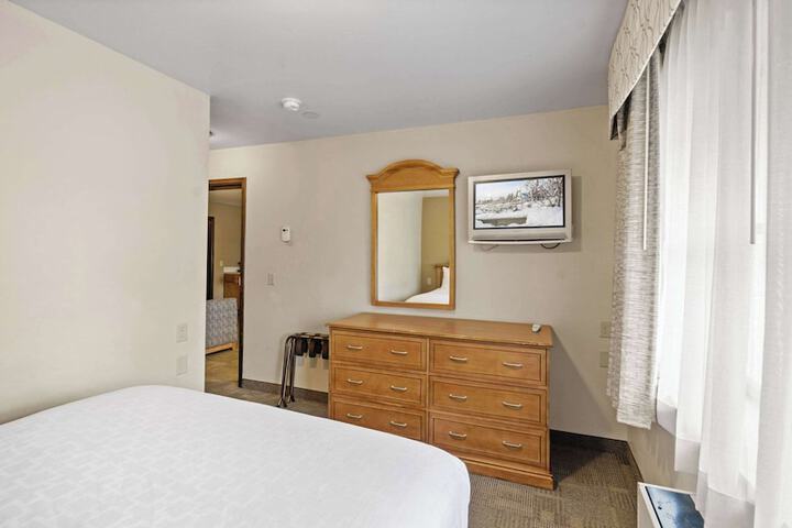 Room 26 of 89