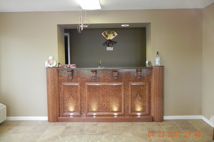 Relax Inn & Suites