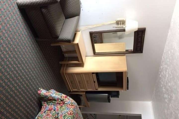 Room 12 of 19