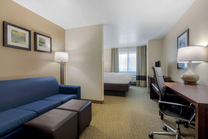 Comfort Suites Benbrook - Fort Worth Southwest