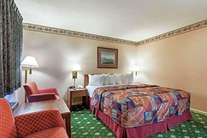 Jasper Inn & Suites
