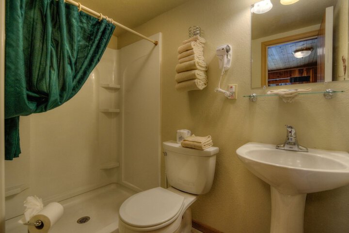 Room 65 of 160