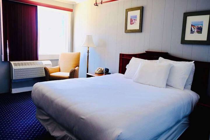 Fishermans Wharf Inn