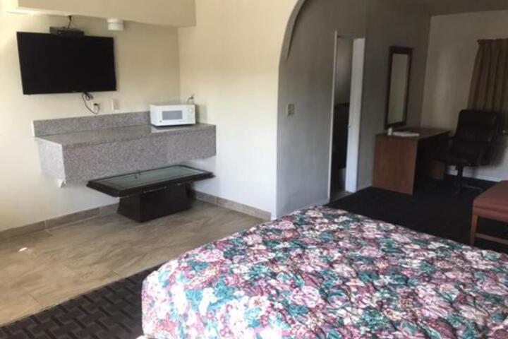 Galleria Inn Montclair / Ontario