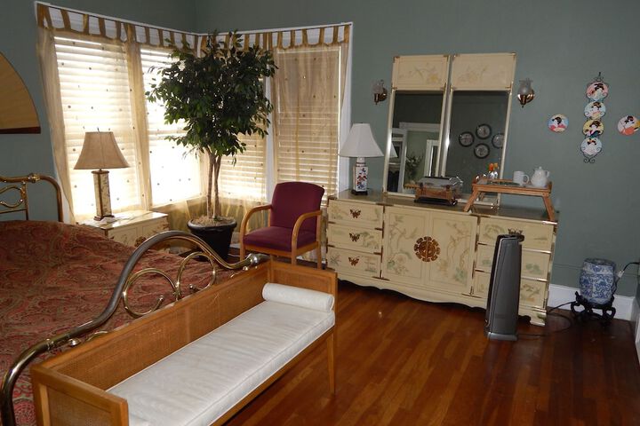 Room 18 of 36