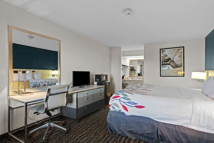 Room 54 of 63